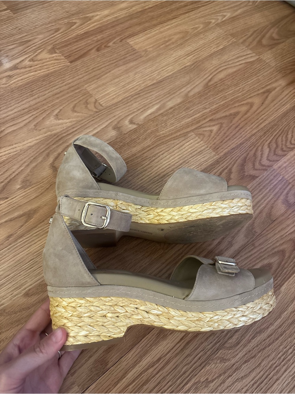 Vince Camuto Taupe Suede Espadrille Wedge Sandals Size 9M - Picture 7 of 10